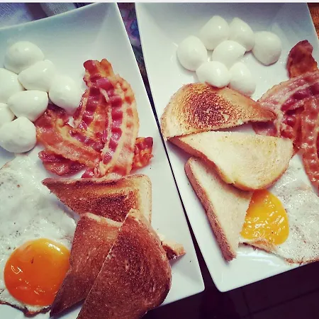 Alojamento de Acomodação e Pequeno-almoço Antica Casa Greco