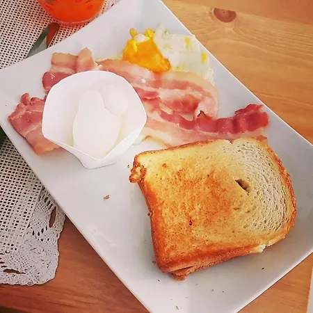 Alojamento de Acomodação e Pequeno-almoço Antica Casa Greco