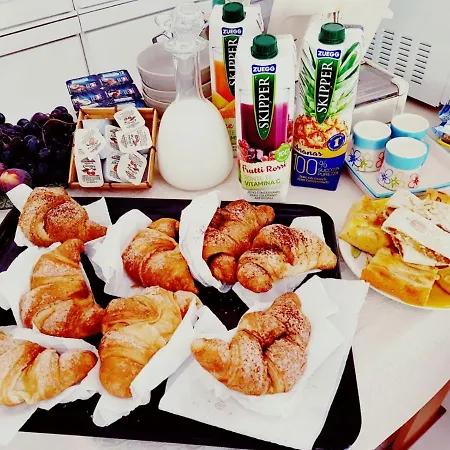 Alojamento de Acomodação e Pequeno-almoço Antica Casa Greco *